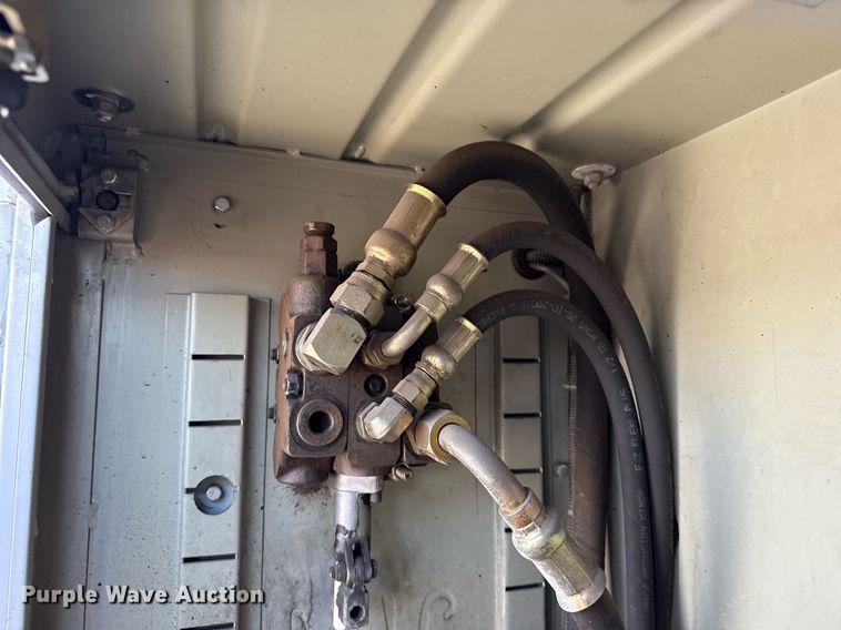 image for item EG5740 2005 Ford F650 Super Duty utility / service truck