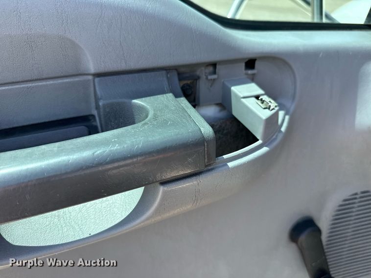 image for item EG5740 2005 Ford F650 Super Duty utility / service truck