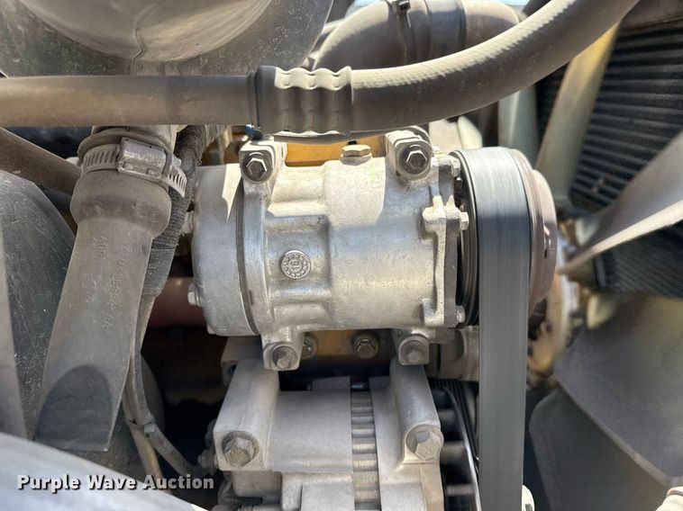 image for item EG5740 2005 Ford F650 Super Duty utility / service truck