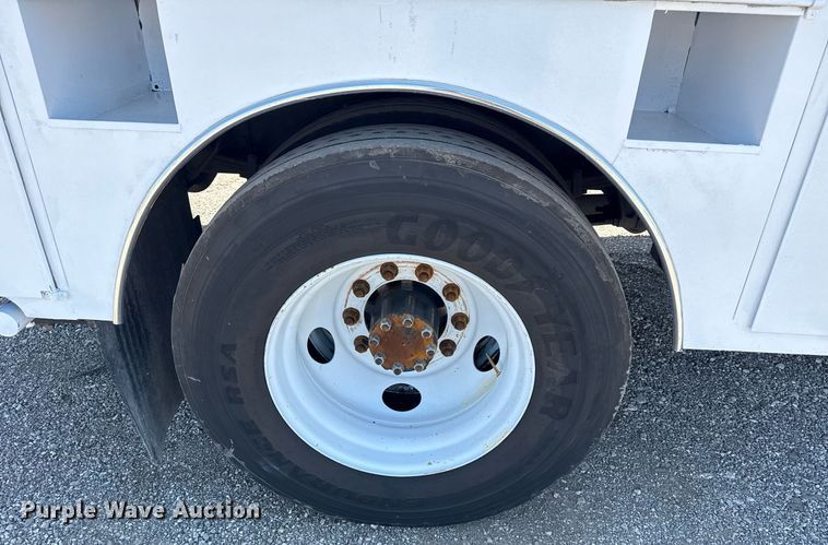 image for item EG5740 2005 Ford F650 Super Duty utility / service truck