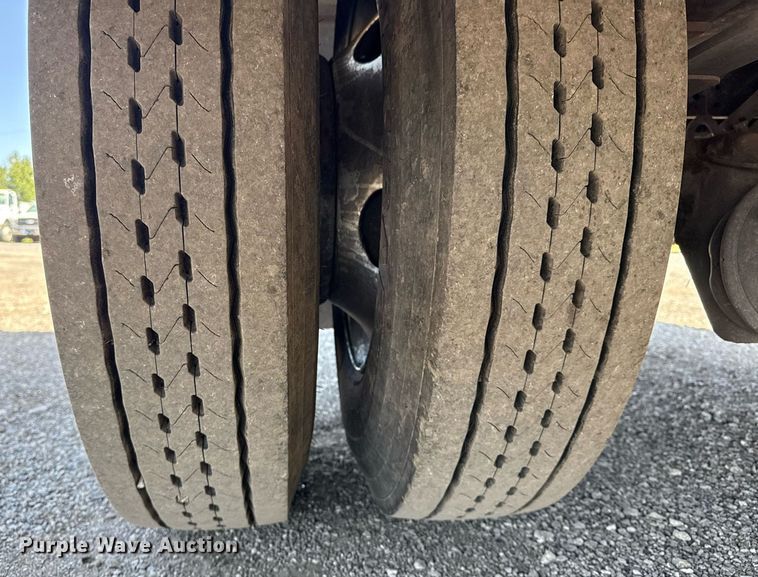 image for item EG5740 2005 Ford F650 Super Duty utility / service truck