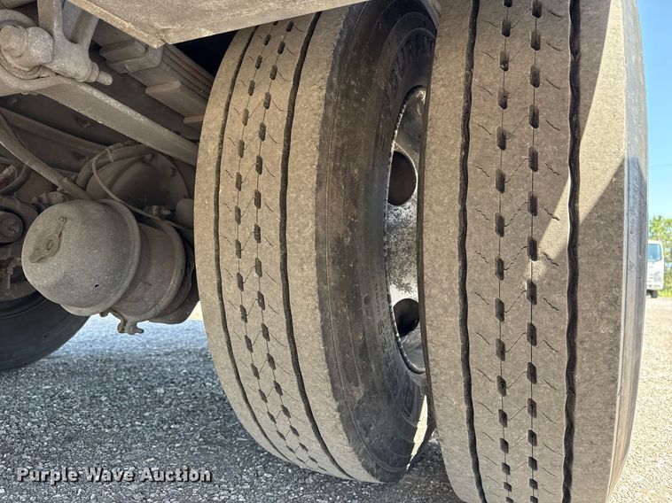 image for item EG5740 2005 Ford F650 Super Duty utility / service truck