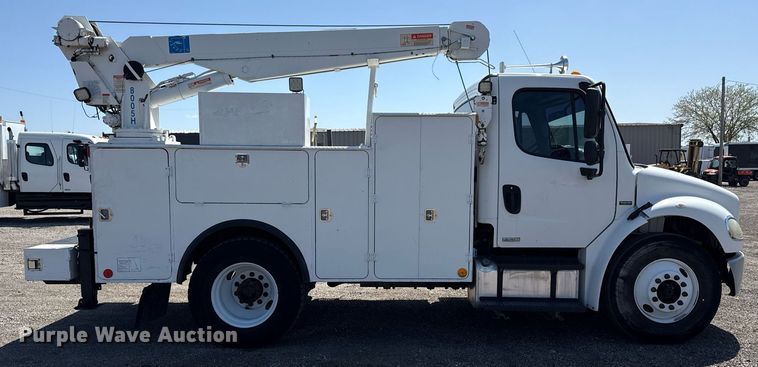 image for item EG5742 2005 Freightliner  Business Class M2 utility / service truck