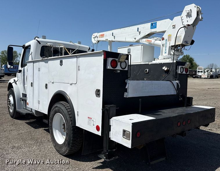 image for item EG5742 2005 Freightliner  Business Class M2 utility / service truck