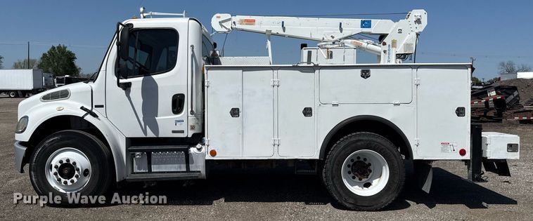 image for item EG5742 2005 Freightliner  Business Class M2 utility / service truck