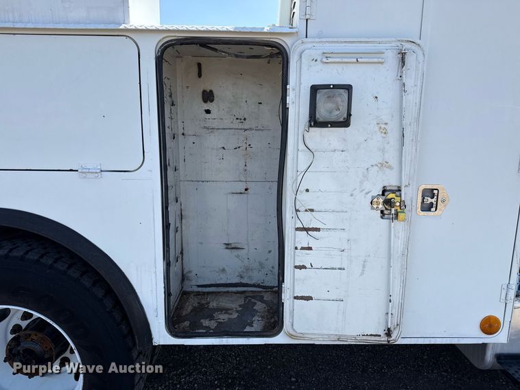 image for item EG5742 2005 Freightliner  Business Class M2 utility / service truck