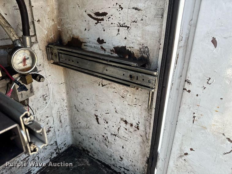 image for item EG5742 2005 Freightliner  Business Class M2 utility / service truck