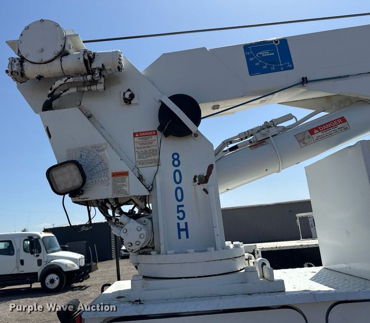 image for item EG5742 2005 Freightliner  Business Class M2 utility / service truck