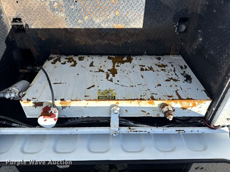 image for item EG5742 2005 Freightliner  Business Class M2 utility / service truck