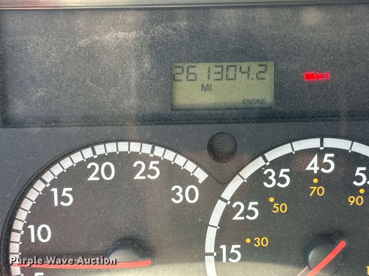 image for item EG5742 2005 Freightliner  Business Class M2 utility / service truck