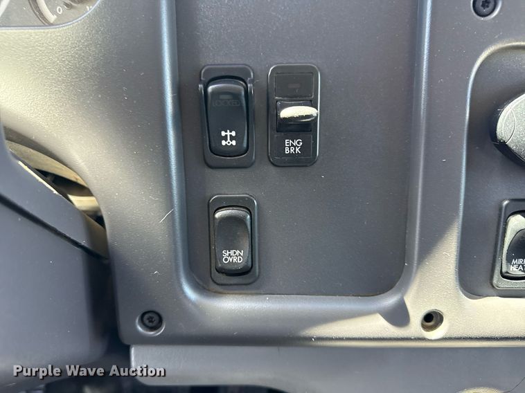 image for item EG5742 2005 Freightliner  Business Class M2 utility / service truck