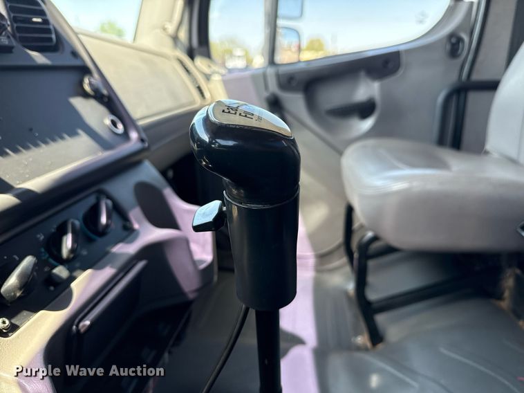 image for item EG5742 2005 Freightliner  Business Class M2 utility / service truck