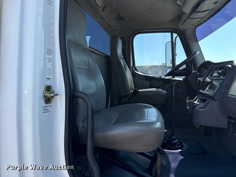 image for item EG5742 2005 Freightliner  Business Class M2 utility / service truck