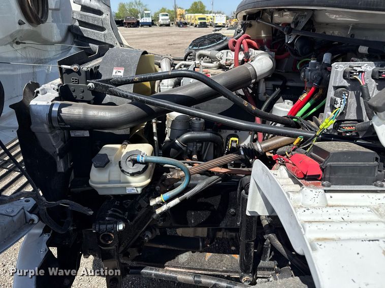 image for item EG5742 2005 Freightliner  Business Class M2 utility / service truck