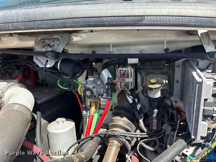 image for item EG5742 2005 Freightliner  Business Class M2 utility / service truck