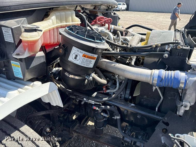 image for item EG5742 2005 Freightliner  Business Class M2 utility / service truck