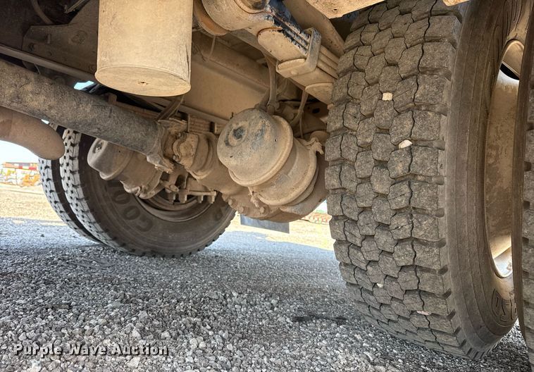 image for item EG5742 2005 Freightliner  Business Class M2 utility / service truck