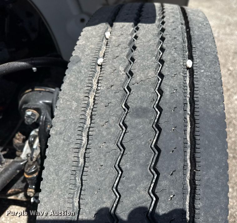 image for item EG5742 2005 Freightliner  Business Class M2 utility / service truck