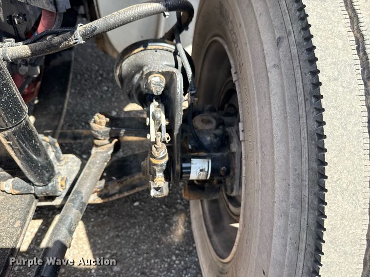 image for item EG5742 2005 Freightliner  Business Class M2 utility / service truck