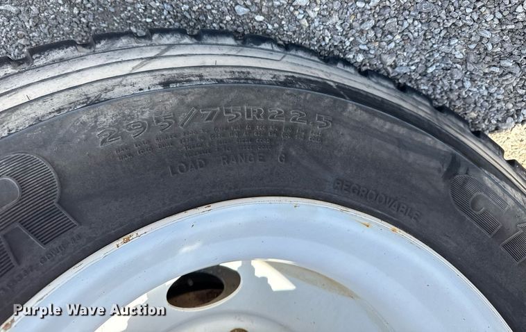 image for item EG5742 2005 Freightliner  Business Class M2 utility / service truck