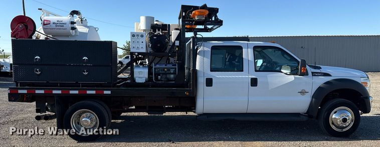 image for item EG5747 2011 Ford F550 Super Duty Crew Cab flatbed pickup truck