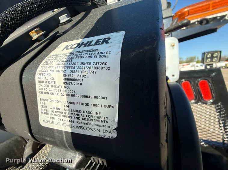 image for item EG5747 2011 Ford F550 Super Duty Crew Cab flatbed pickup truck