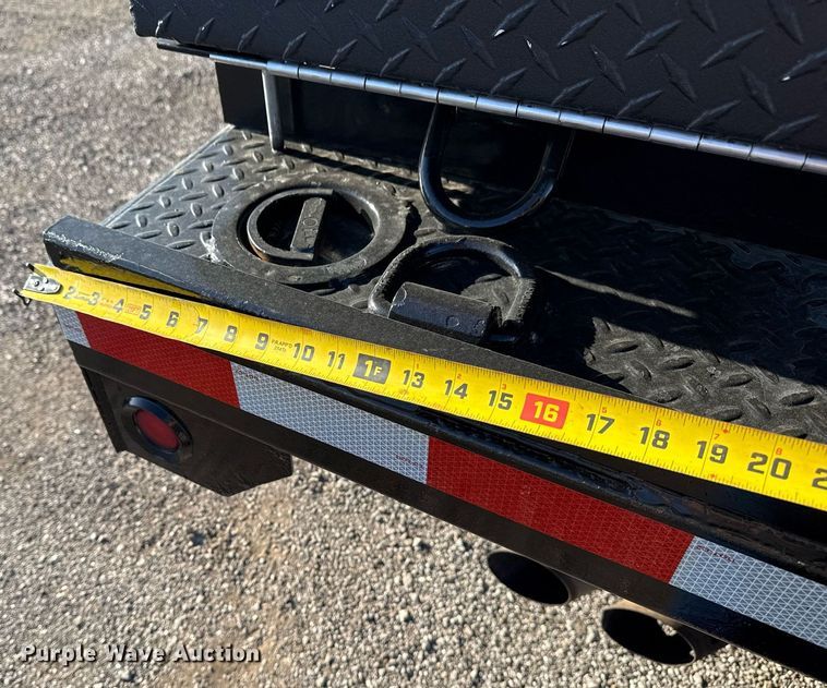 image for item EG5747 2011 Ford F550 Super Duty Crew Cab flatbed pickup truck