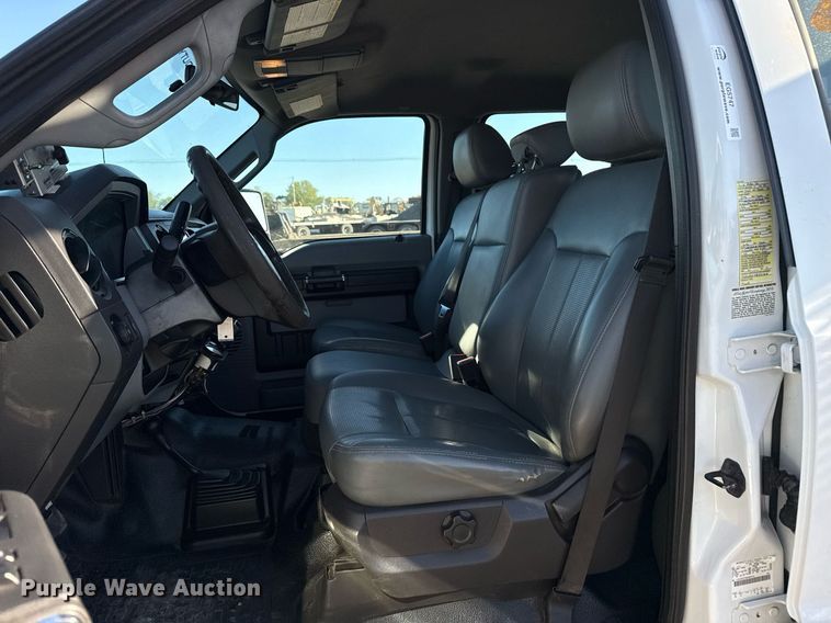 image for item EG5747 2011 Ford F550 Super Duty Crew Cab flatbed pickup truck