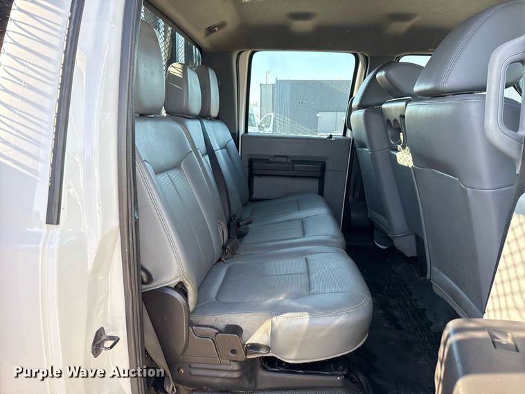 image for item EG5747 2011 Ford F550 Super Duty Crew Cab flatbed pickup truck