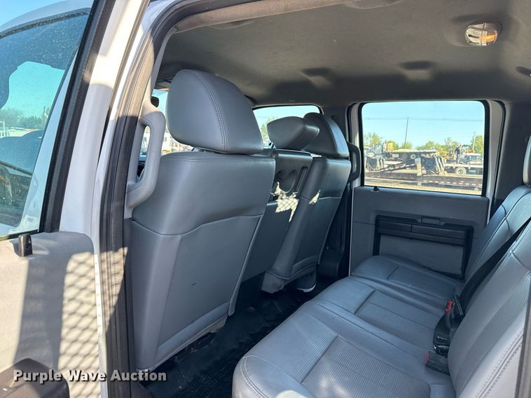 image for item EG5747 2011 Ford F550 Super Duty Crew Cab flatbed pickup truck