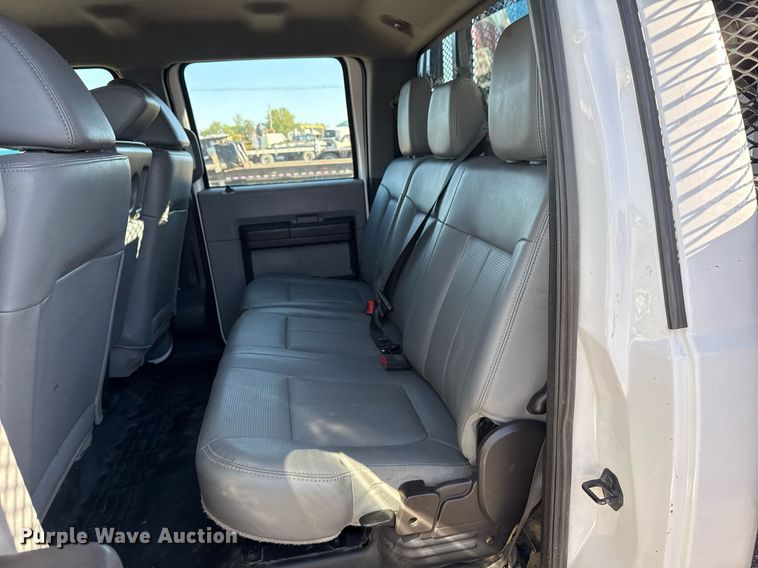 image for item EG5747 2011 Ford F550 Super Duty Crew Cab flatbed pickup truck