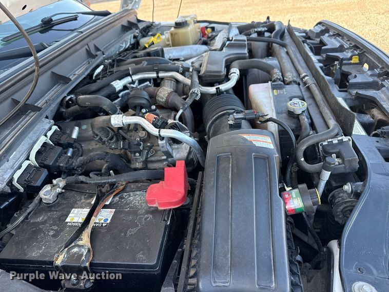 image for item EG5747 2011 Ford F550 Super Duty Crew Cab flatbed pickup truck