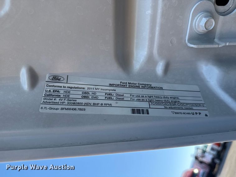 image for item EG5747 2011 Ford F550 Super Duty Crew Cab flatbed pickup truck