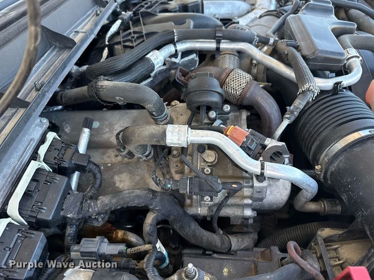 image for item EG5747 2011 Ford F550 Super Duty Crew Cab flatbed pickup truck