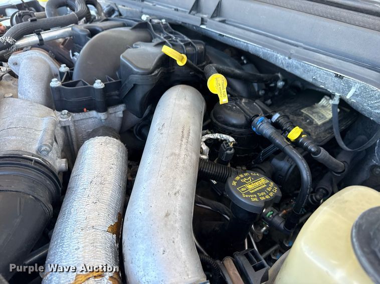 image for item EG5747 2011 Ford F550 Super Duty Crew Cab flatbed pickup truck