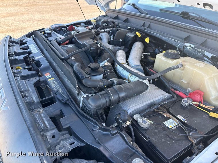 image for item EG5747 2011 Ford F550 Super Duty Crew Cab flatbed pickup truck