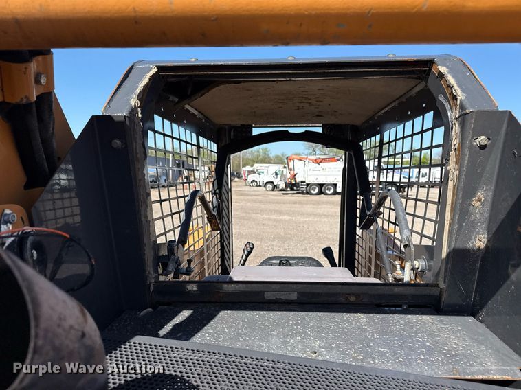 image for item EG5752 2004 Case 95XT skid steer loader