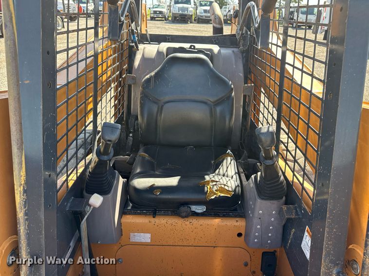 image for item EG5752 2004 Case 95XT skid steer loader