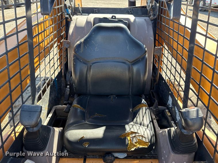 image for item EG5752 2004 Case 95XT skid steer loader