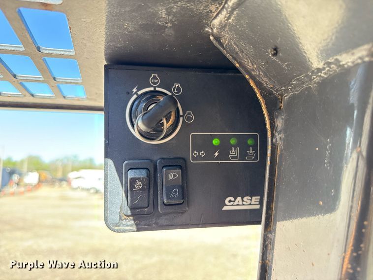 image for item EG5752 2004 Case 95XT skid steer loader