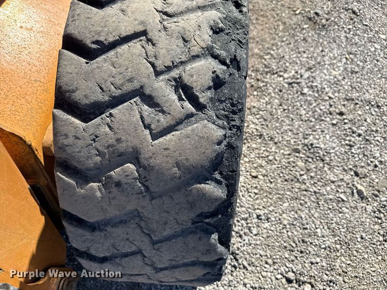 image for item EG5752 2004 Case 95XT skid steer loader