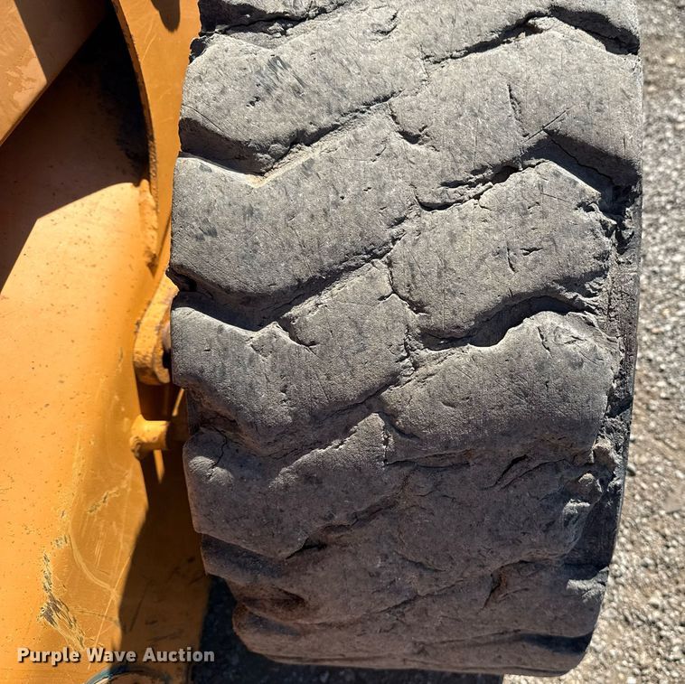 image for item EG5752 2004 Case 95XT skid steer loader