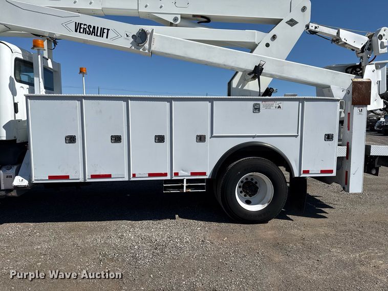 image for item EG5753 2009 Freightliner Business Class M2 bucket truck