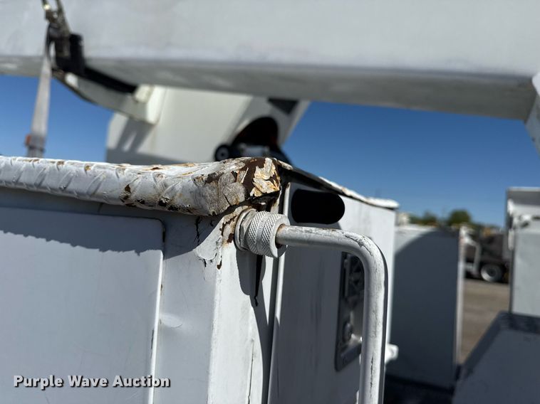 image for item EG5753 2009 Freightliner Business Class M2 bucket truck