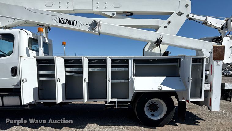 image for item EG5753 2009 Freightliner Business Class M2 bucket truck