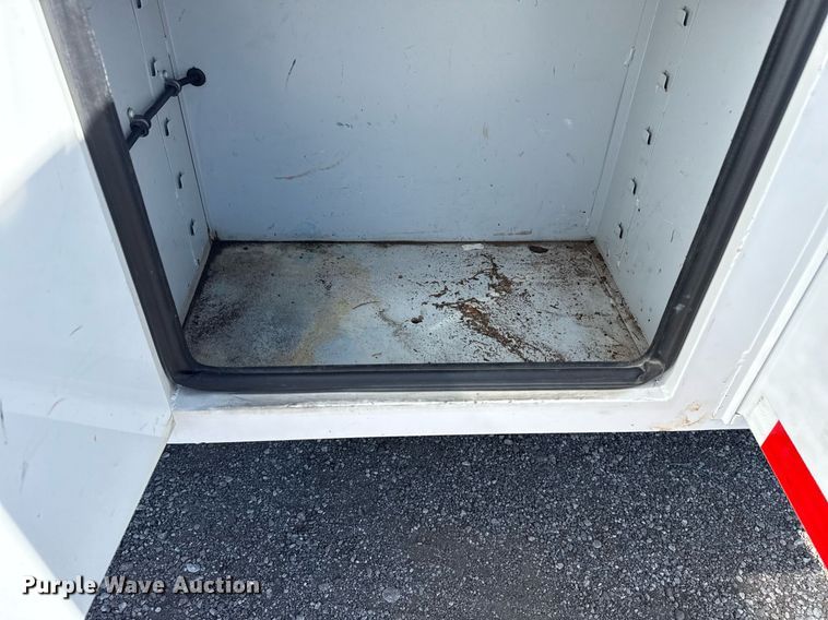 image for item EG5753 2009 Freightliner Business Class M2 bucket truck