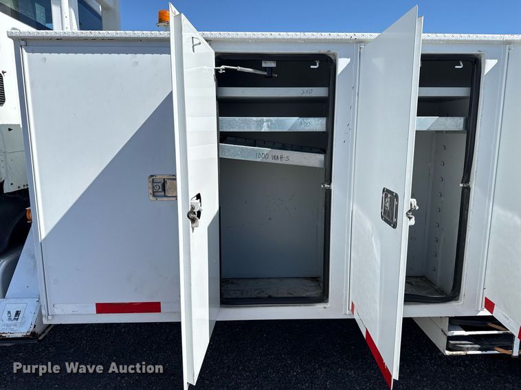 image for item EG5753 2009 Freightliner Business Class M2 bucket truck