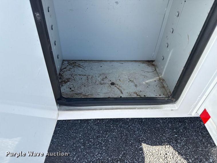 image for item EG5753 2009 Freightliner Business Class M2 bucket truck