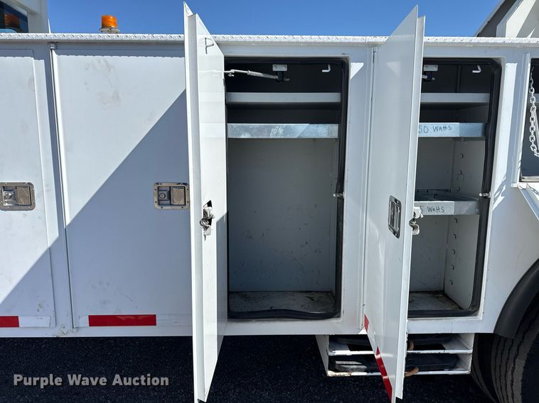 image for item EG5753 2009 Freightliner Business Class M2 bucket truck