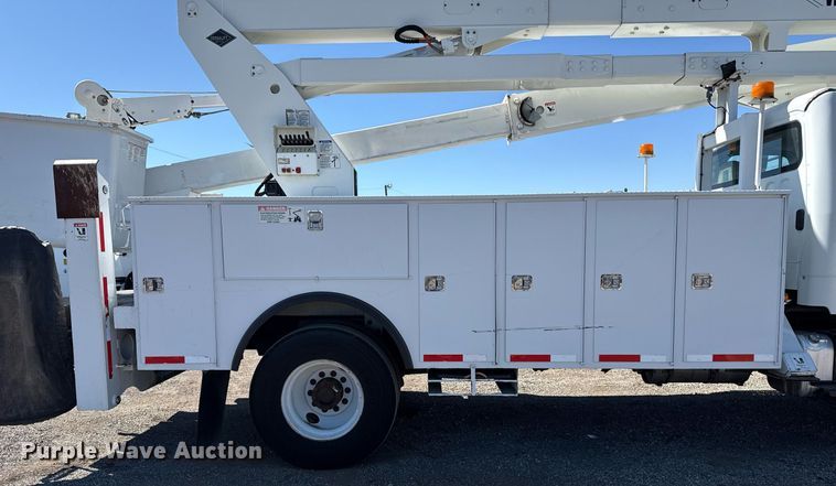 image for item EG5753 2009 Freightliner Business Class M2 bucket truck
